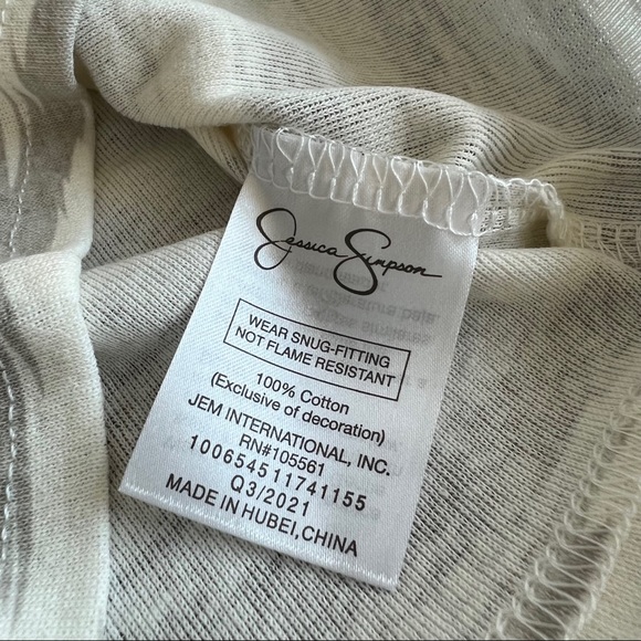 NWT Jessica Simpson 4 Piece Pajama Set - Picture 14 of 16